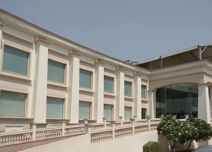 Udman Hotels And Resorts By Ferns N Petals New Delhi